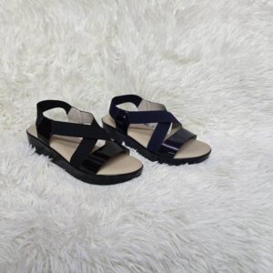 Sandales femmes à brides croisées – noir