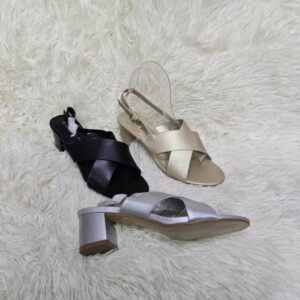 chaussure de femmes avec une semelle légèrement épaisse