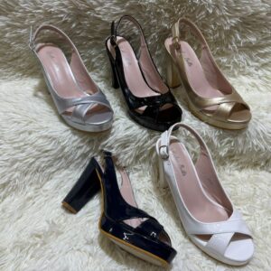 Sandales à brides ouvertes