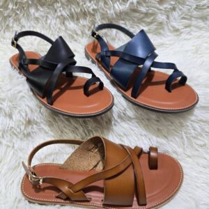 Sandales plates pour femme à brides croisées